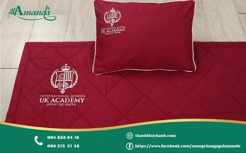 Mẫu bộ mền gối học sinh màu đỏ 