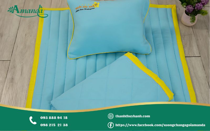 Bộ nệm gối cho bé đi học màu xanh đơn giản
