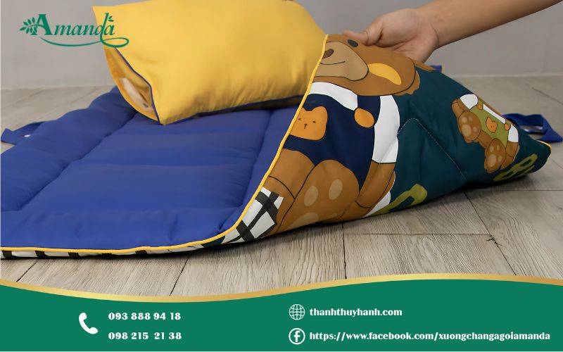 Nệm cho bé đi học họa tiết dễ thương